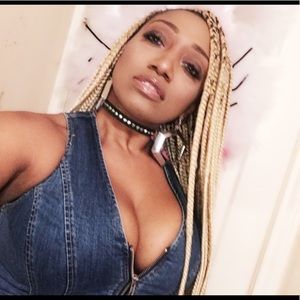 Meet your Posher, Oneeka